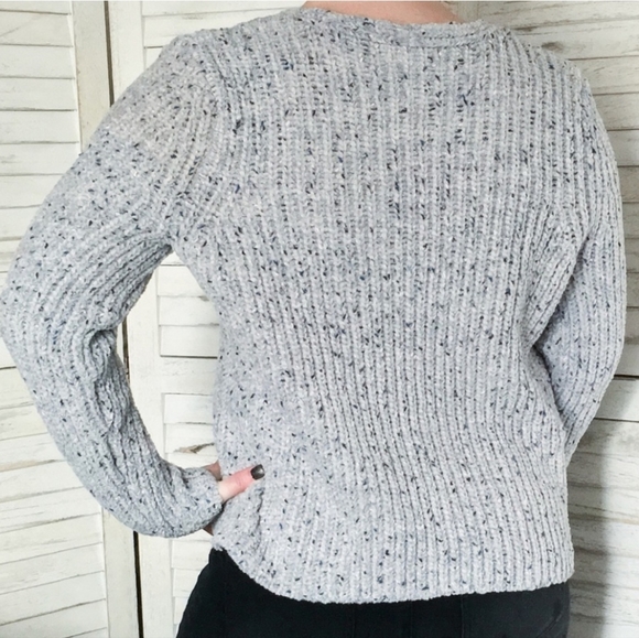 89th + Madison Soft Cozy V-Neck  Sweater - Picture 7 of 7